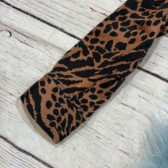 Rails Pearl Cinnamon Mixed Animal Print Popover Top sz S - Picture 7 of 11